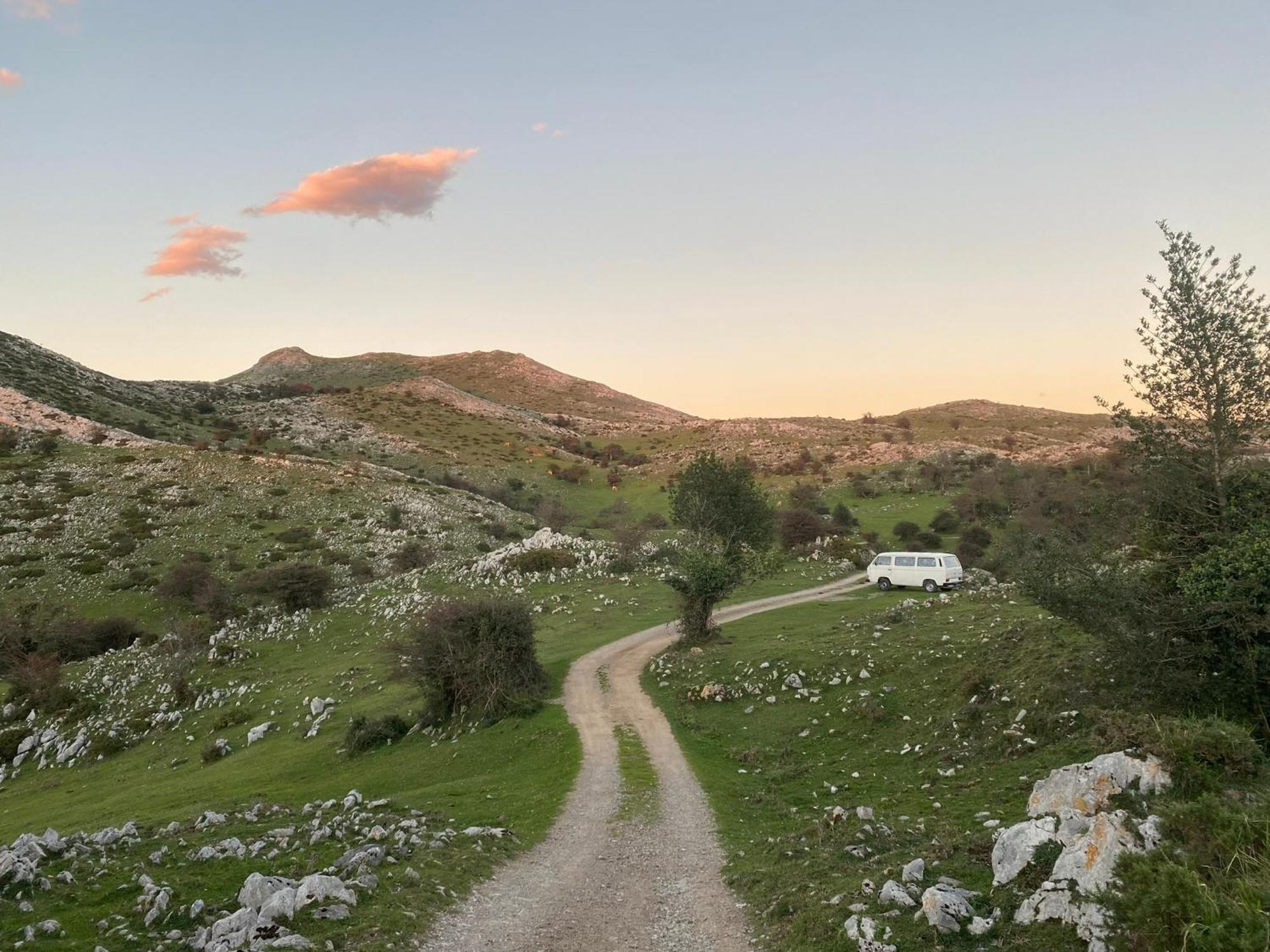 Casa Estilo Rural Con Jardin Entre Playa Y Montana Villa Caravia Kültér fotó
